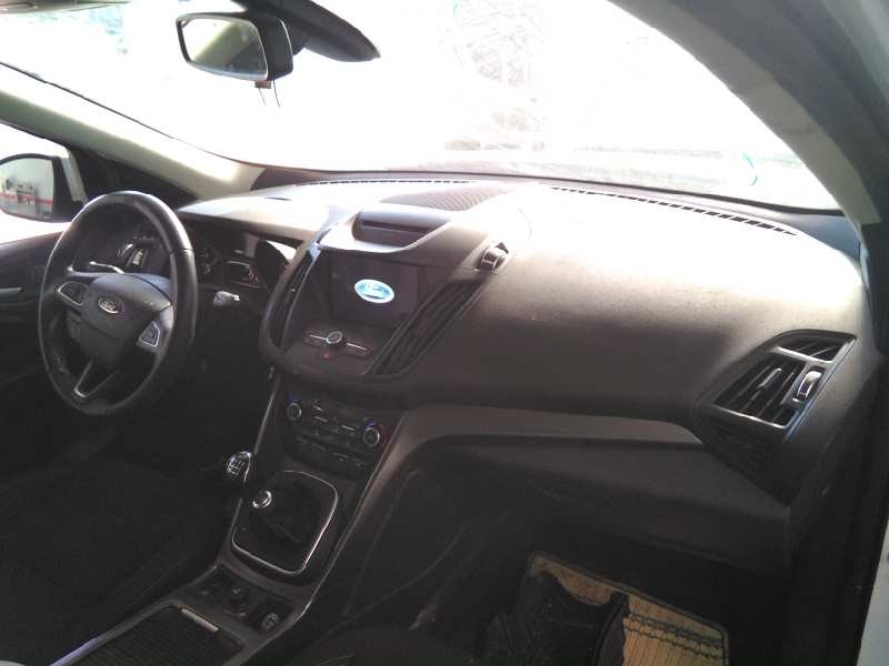 ford kuga (cbs) del año 2017