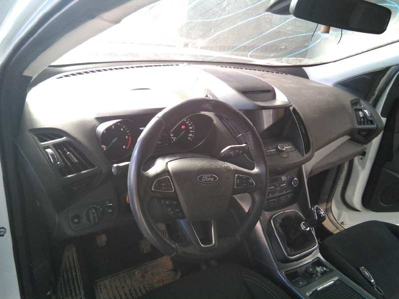 ford kuga (cbs) del año 2017