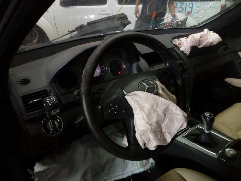mercedes-benz clase c (w204) berlina del año 2008