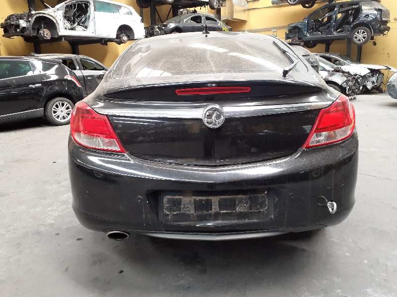 opel insignia berlina del año 2008