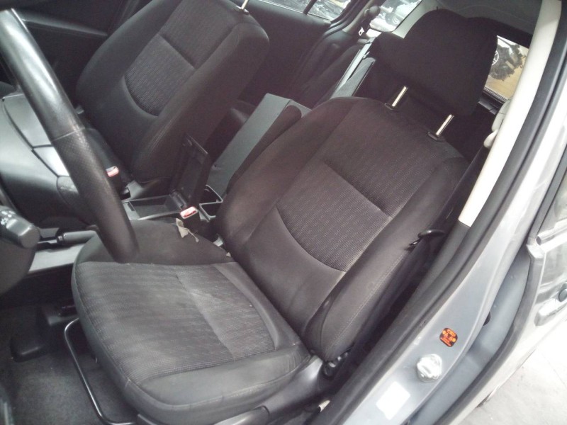 mazda 5 berl. (cr) del año 2010
