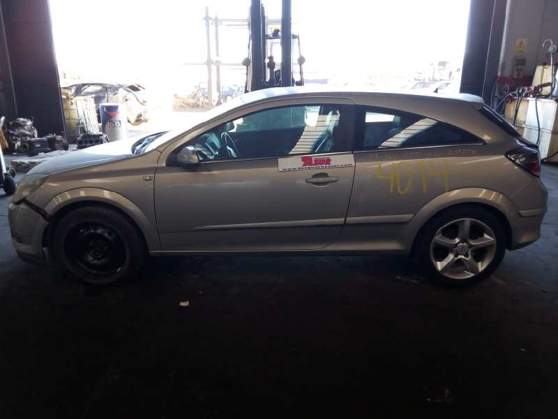 opel astra gtc del año 2005
