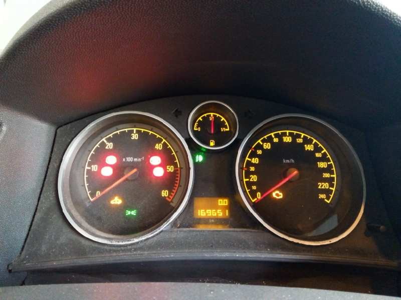 opel astra gtc del año 2005