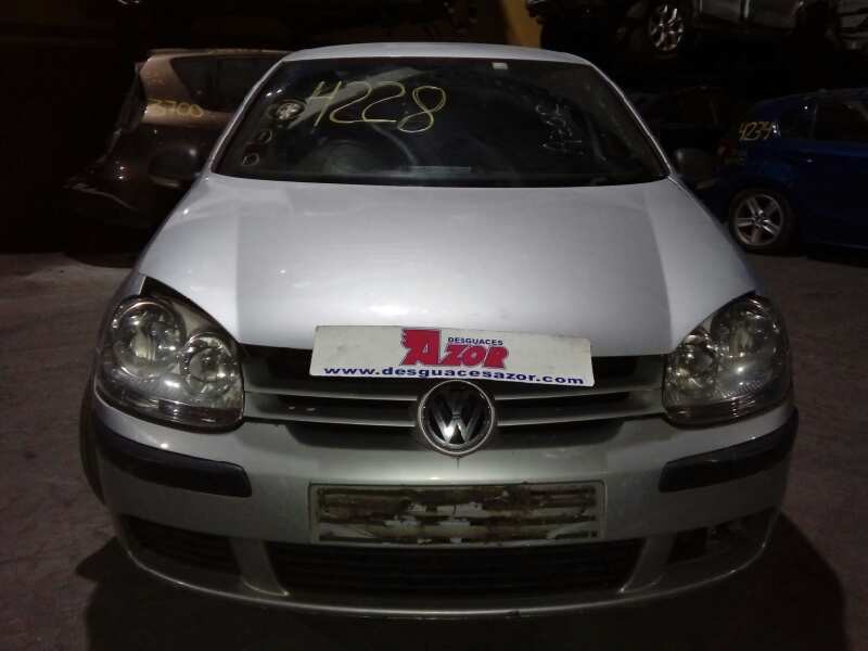 volkswagen golf v berlina (1k1) del año 2003