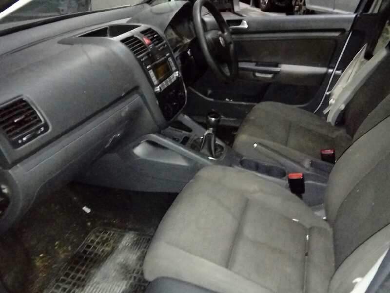 volkswagen golf v berlina (1k1) del año 2003