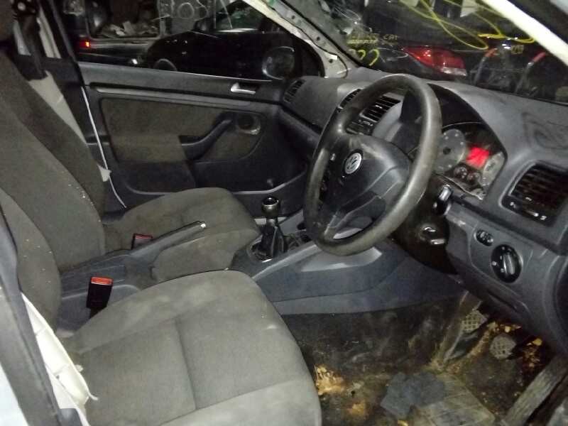 volkswagen golf v berlina (1k1) del año 2003