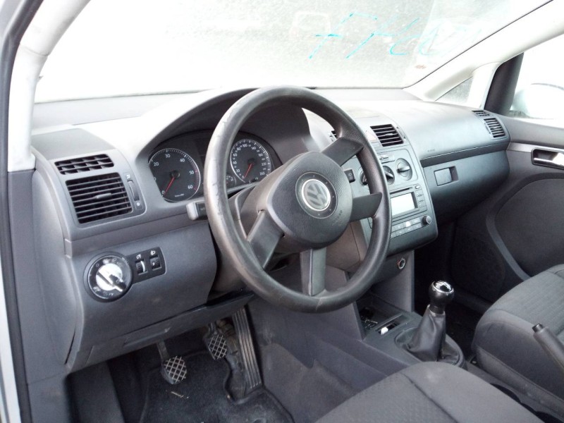 volkswagen touran (1t1) del año 2004