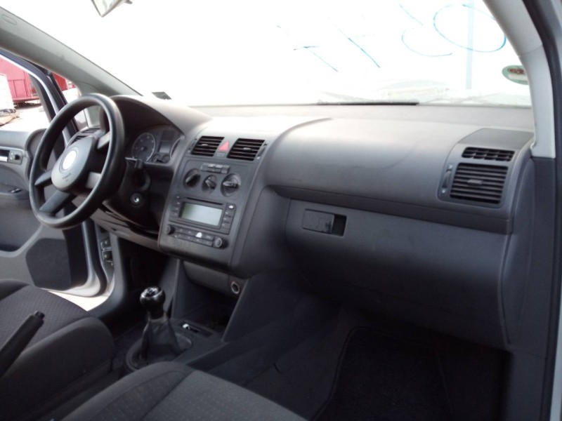 volkswagen touran (1t1) del año 2004