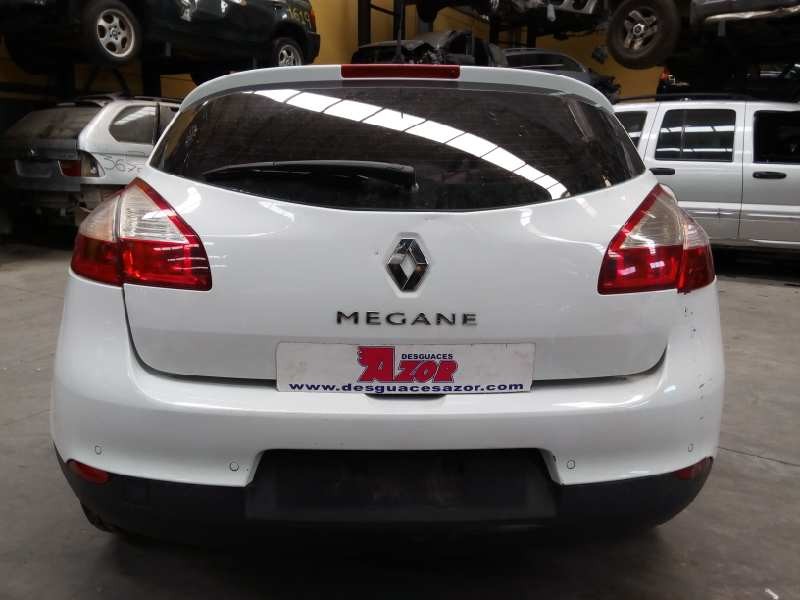 renault megane iii berlina 5 p del año 2009