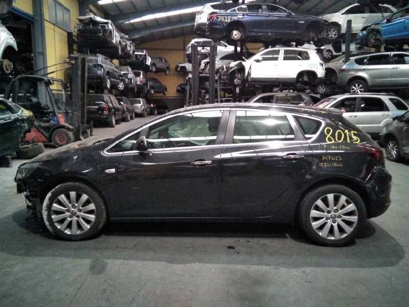 opel astra j lim. del año 2013