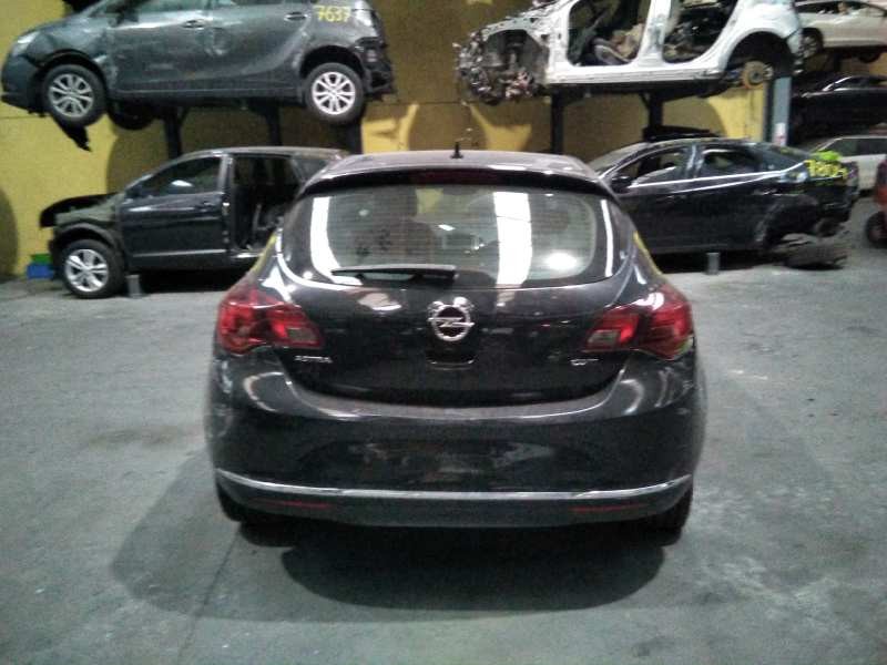 opel astra j lim. del año 2013