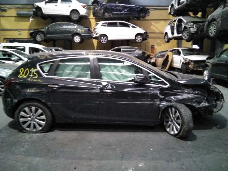 opel astra j lim. del año 2013