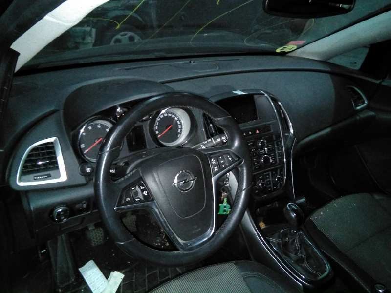 opel astra j lim. del año 2013