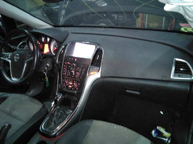 opel astra j lim. del año 2013
