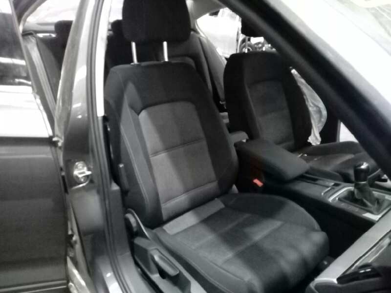 volkswagen passat lim. (3g2) del año 2015