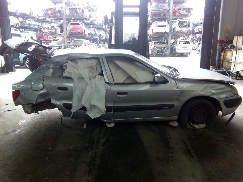 citroën xsara berlina del año 1999