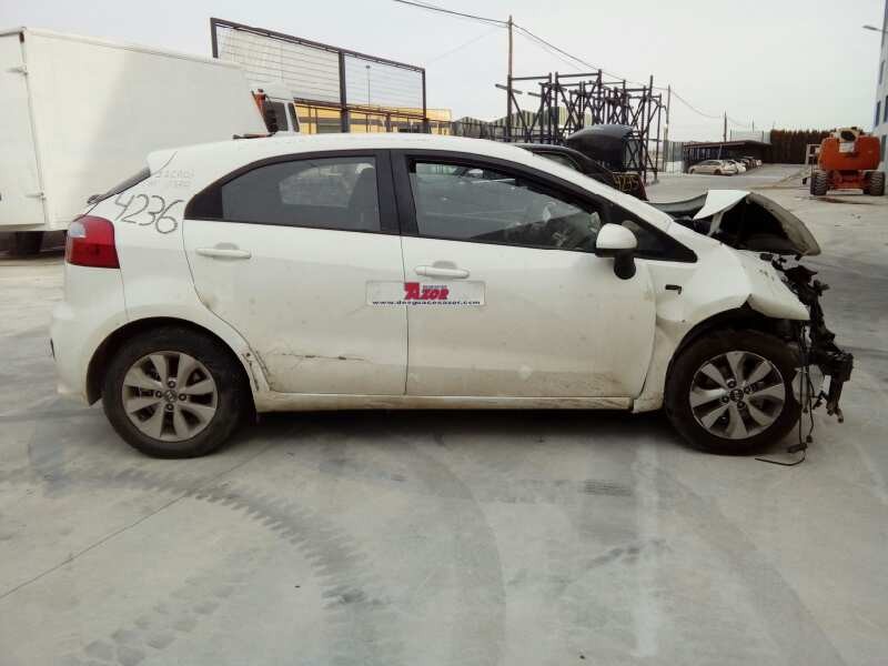 kia rio del año 2014