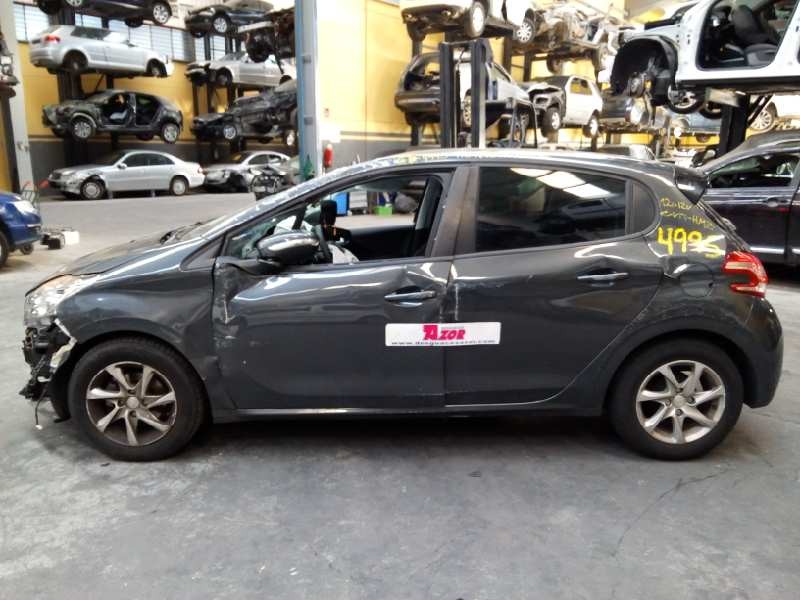 peugeot 208 del año 2015