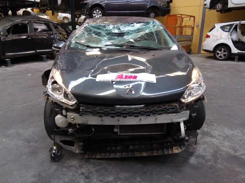peugeot 208 del año 2015