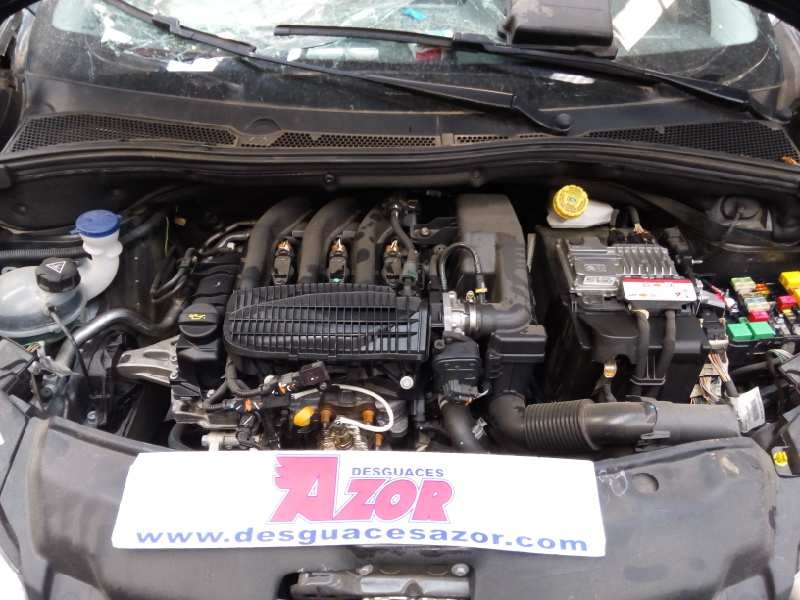 peugeot 208 del año 2015
