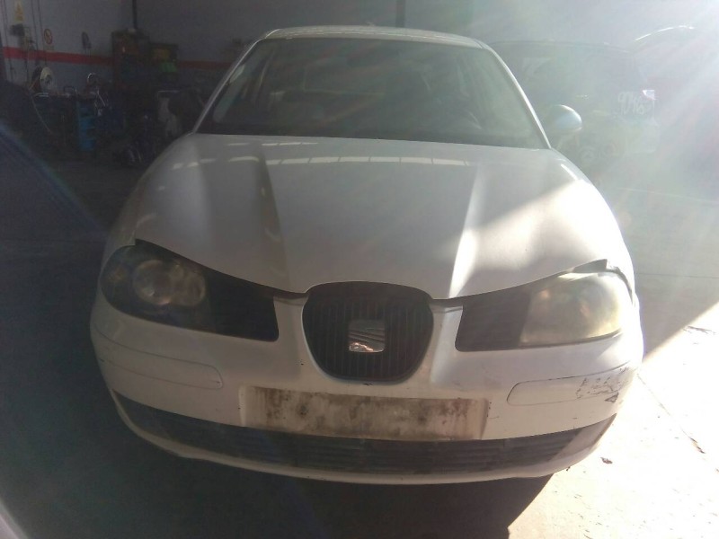 seat ibiza (6l1) del año 2002