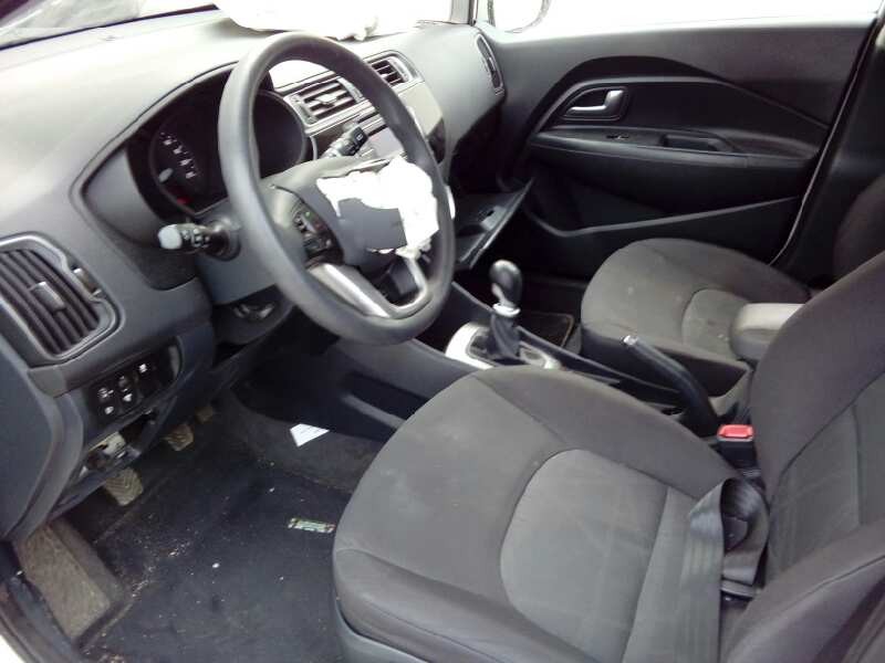 kia rio del año 2014