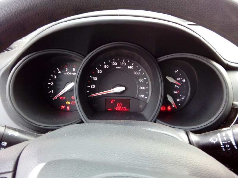 kia rio del año 2014