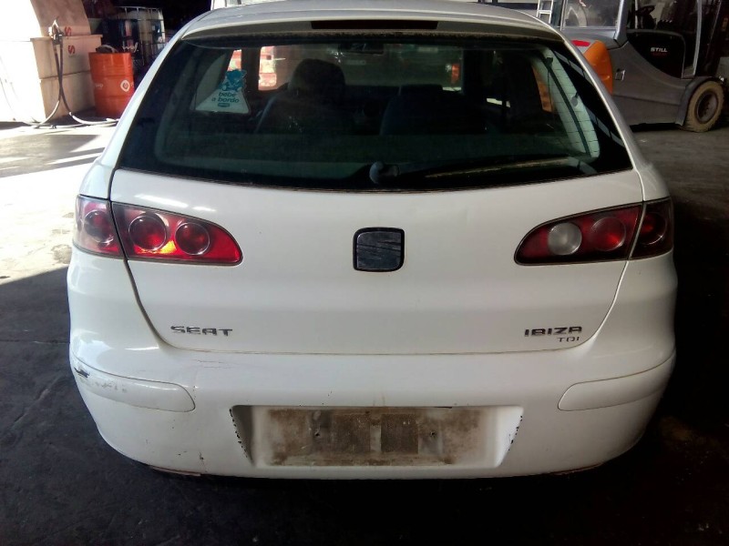 seat ibiza (6l1) del año 2002