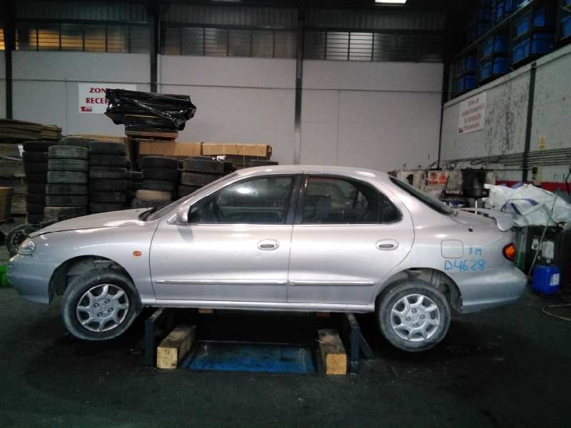 hyundai lantra berlina (rd) del año 1999