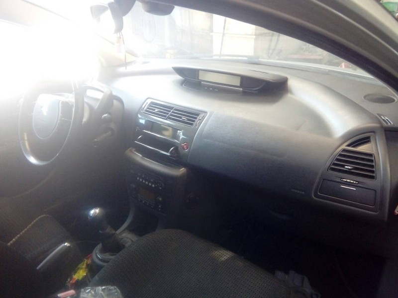 citroën c4 berlina del año 2005