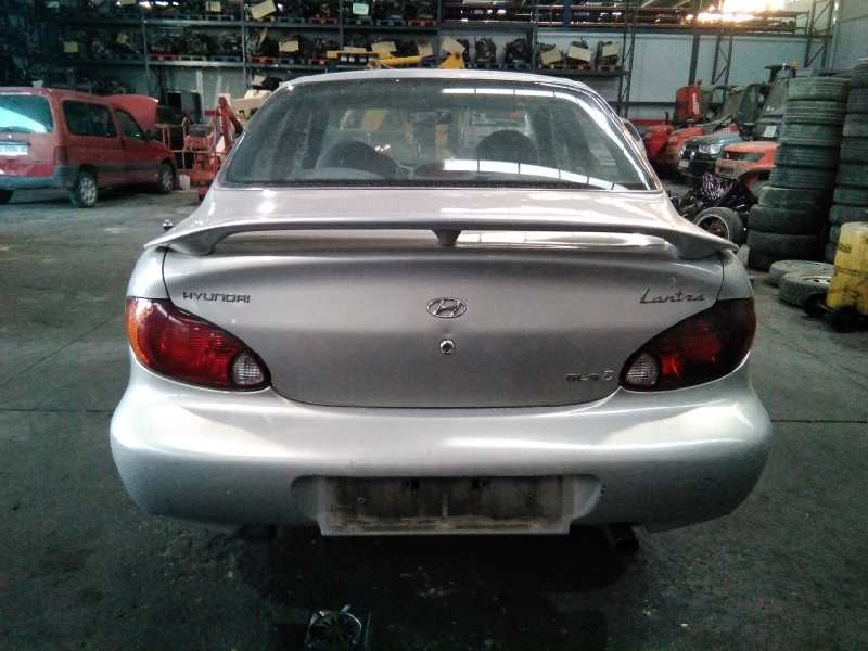 hyundai lantra berlina (rd) del año 1999