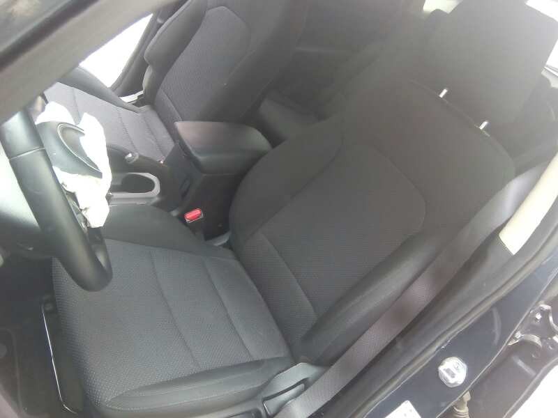 kia carens ( ) del año 2016
