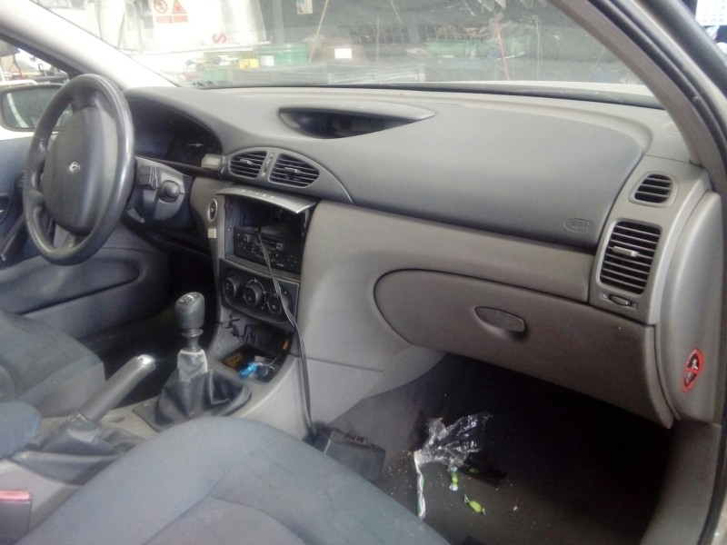 renault laguna ii (bg0) del año 2001