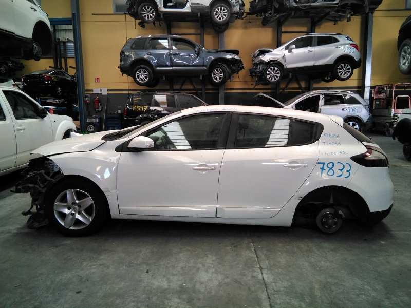 renault megane iii berlina 5 p del año 2015