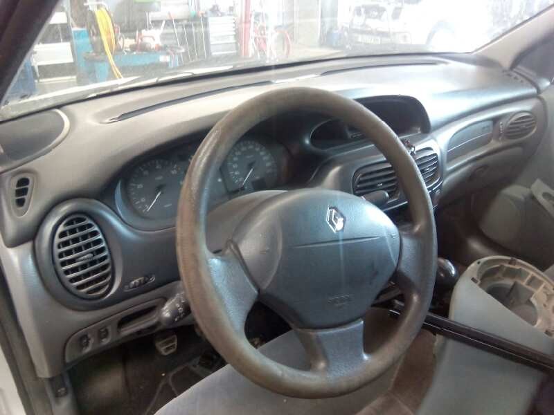 renault megane i classic (la0) del año 1999