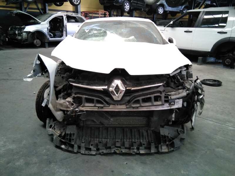 renault megane iii berlina 5 p del año 2015