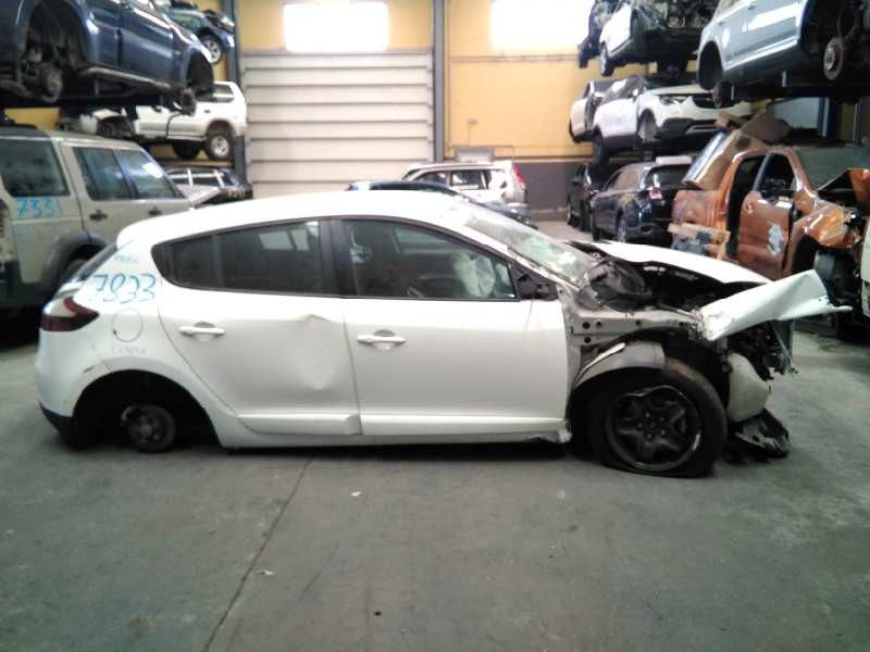 renault megane iii berlina 5 p del año 2015