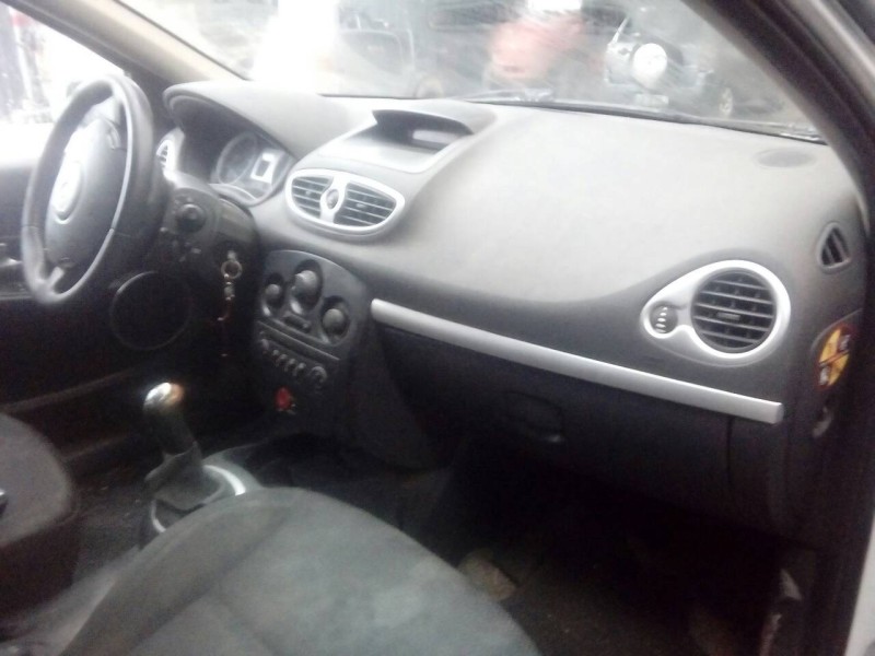 renault clio iii del año 2006