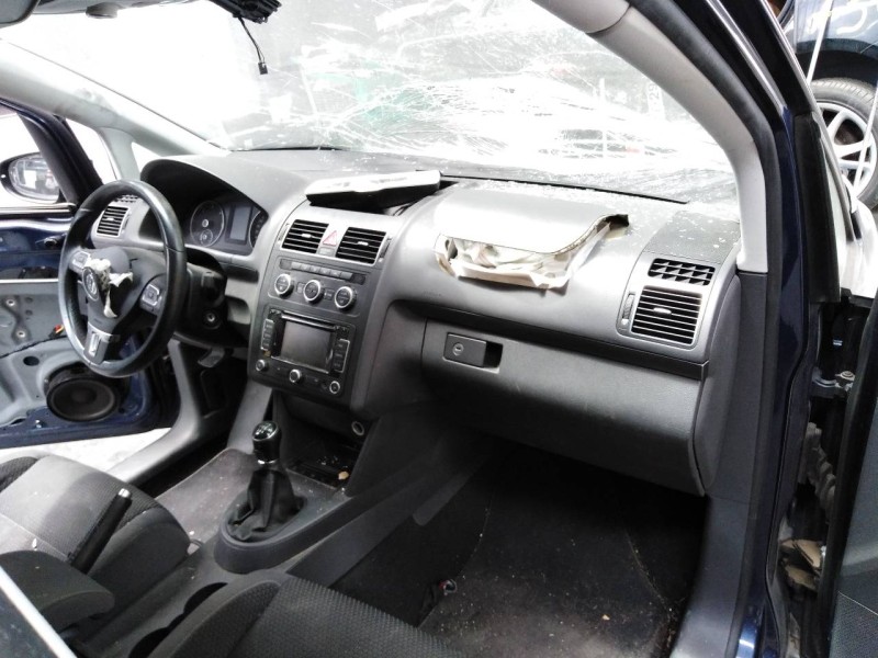 volkswagen touran (1t3) del año 2015