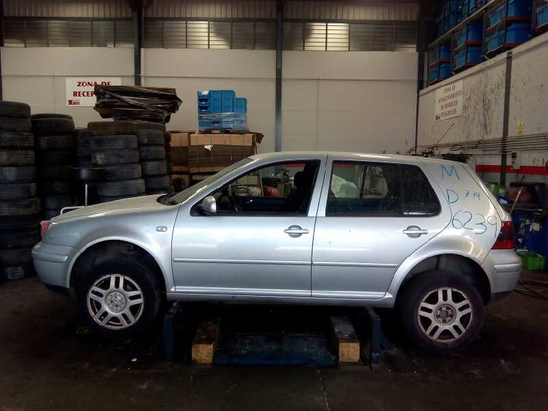 volkswagen golf iv berlina (1j1) del año 2001
