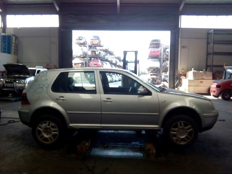 volkswagen golf iv berlina (1j1) del año 2001