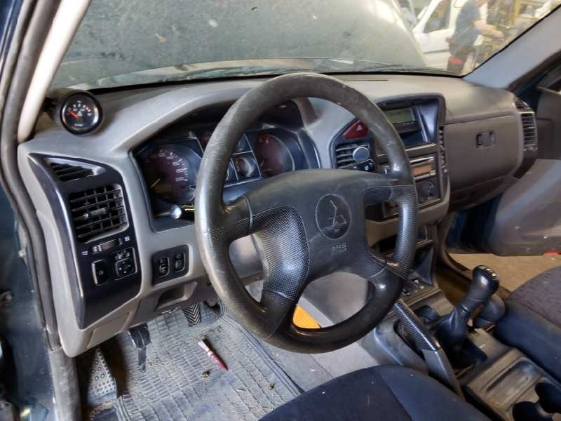 mitsubishi montero (v60/v70) del año 2001
