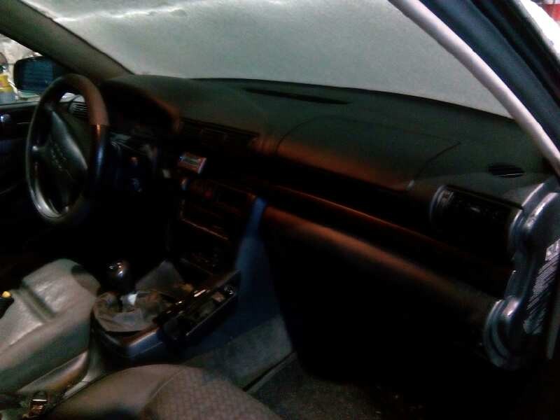 audi a4 berlina (b5) del año 2000