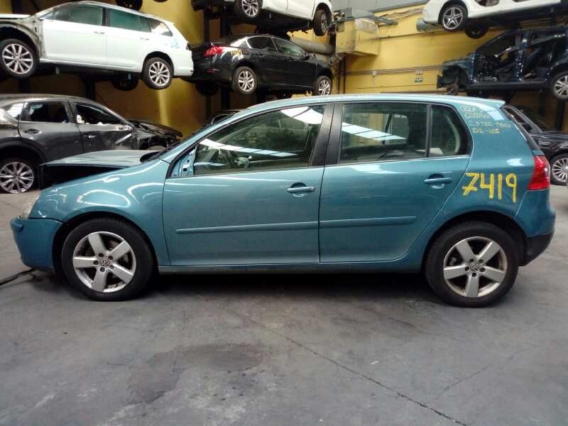 volkswagen golf v berlina (1k1) del año 2006