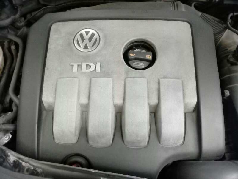 volkswagen golf v berlina (1k1) del año 2006