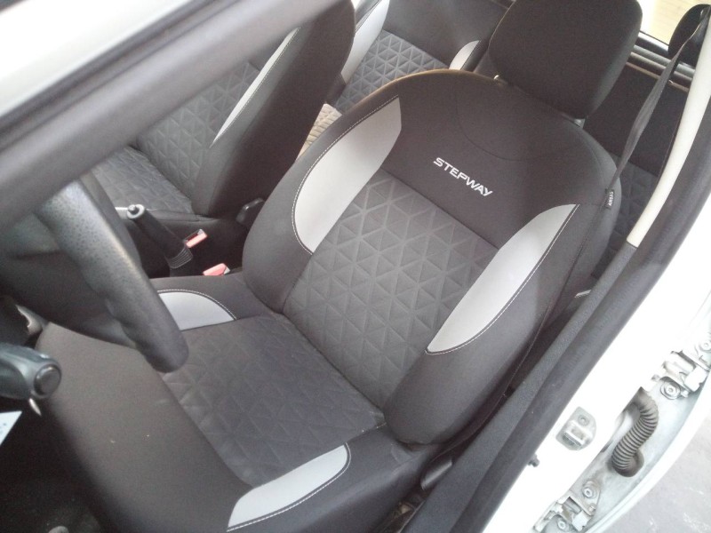 dacia sandero del año 2012