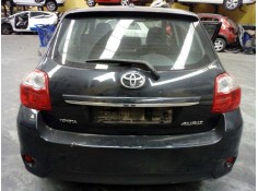 toyota auris del año 2012 2