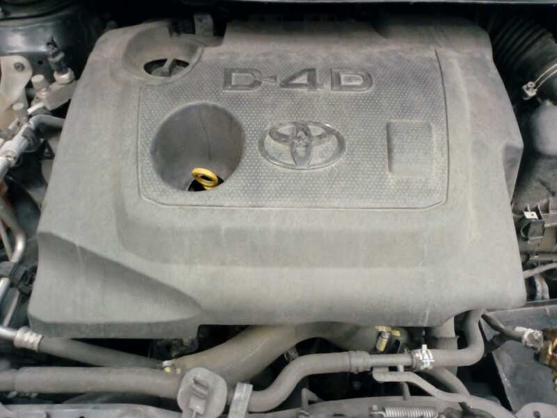 toyota auris del año 2012