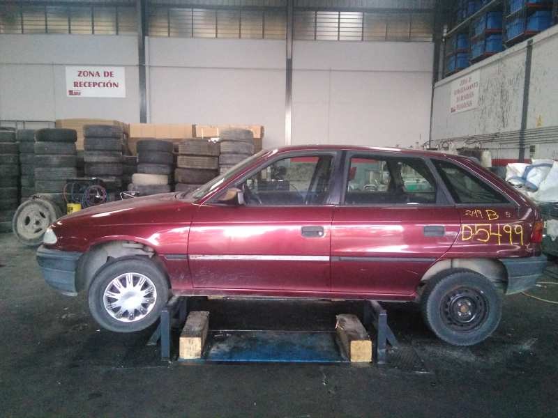 opel astra f berlina del año 1995