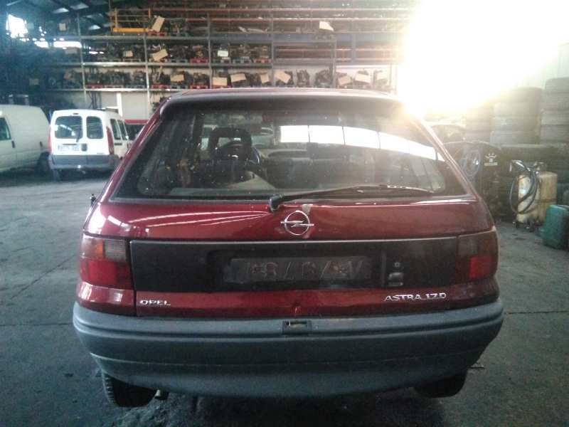 opel astra f berlina del año 1995